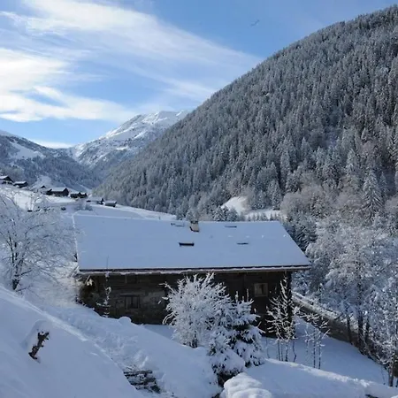 De Gamme, 13 Personnes, 5 - Ch30 Alpesi faház *